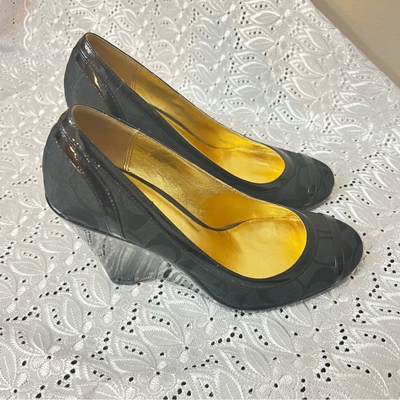 Coach Black Heels with Classic Round Toe Design - Picture 2 of 7